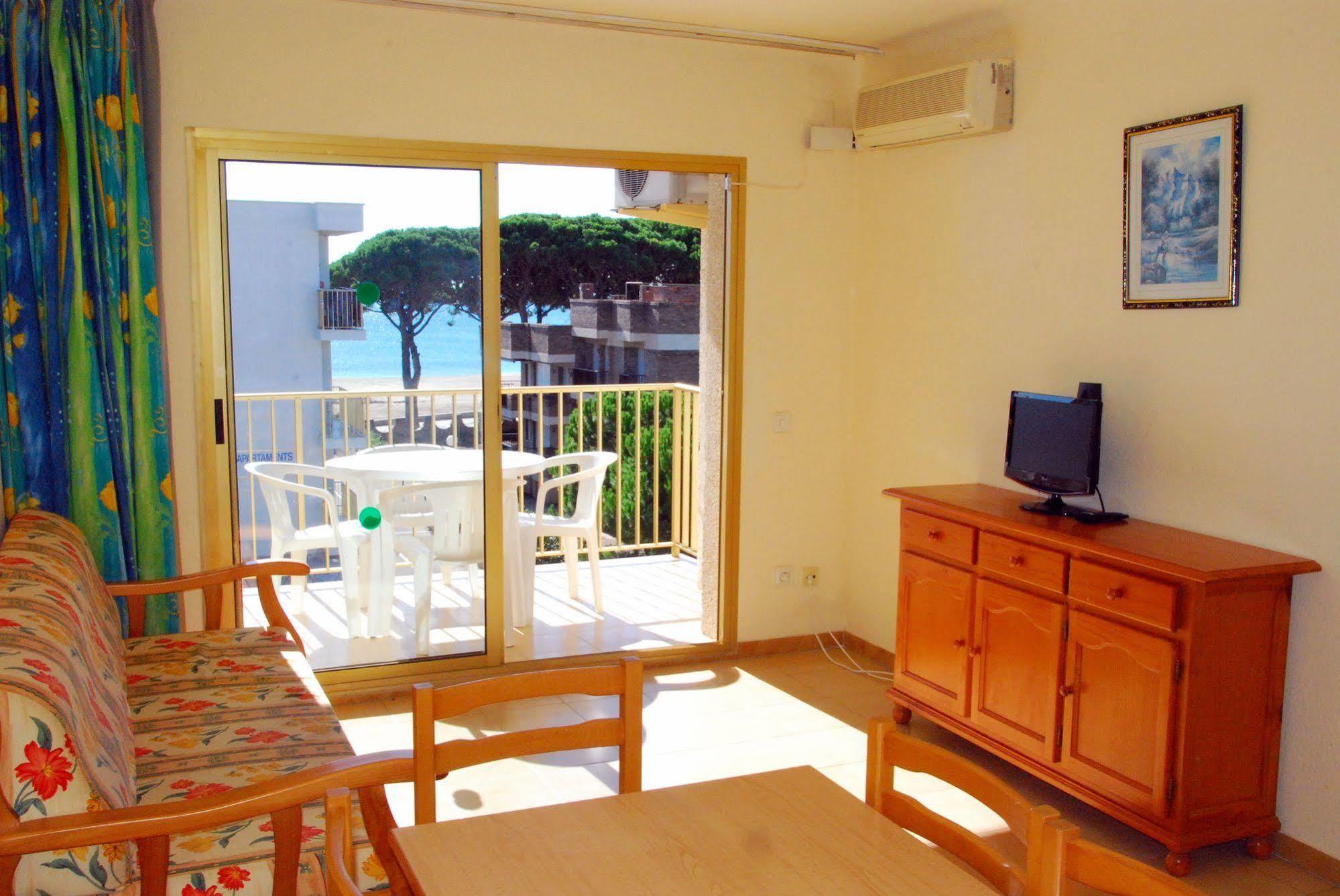 Rentalmar Pins Marina Cambrils Exteriér fotografie